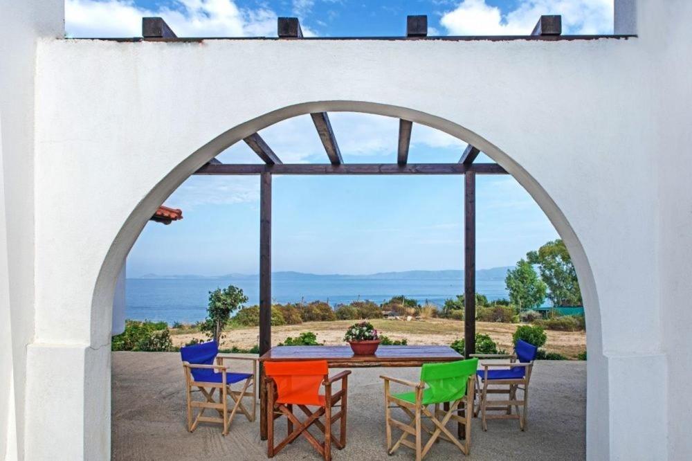 Katevi Luxury Seafront Villa イエリソス エクステリア 写真