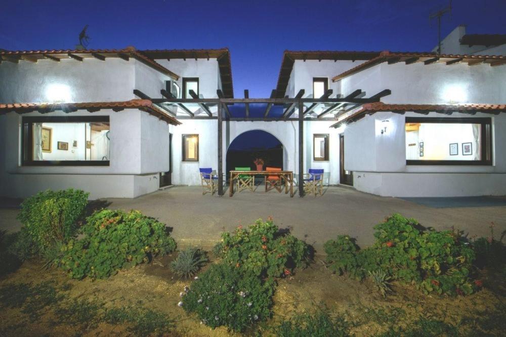 Katevi Luxury Seafront Villa イエリソス エクステリア 写真