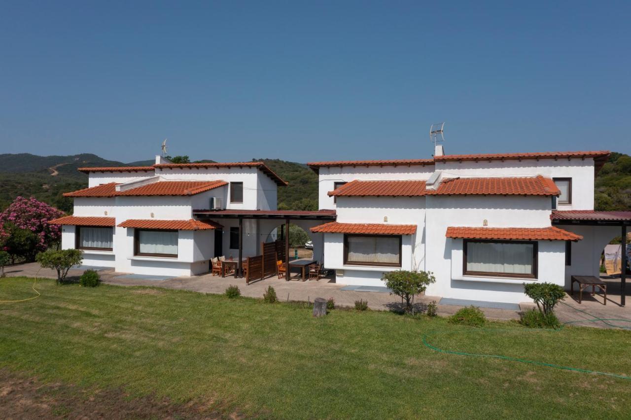 Katevi Luxury Seafront Villa イエリソス エクステリア 写真