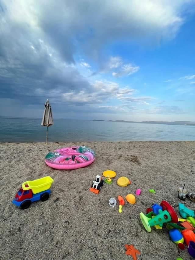 Katevi Luxury Seafront Villa イエリソス エクステリア 写真